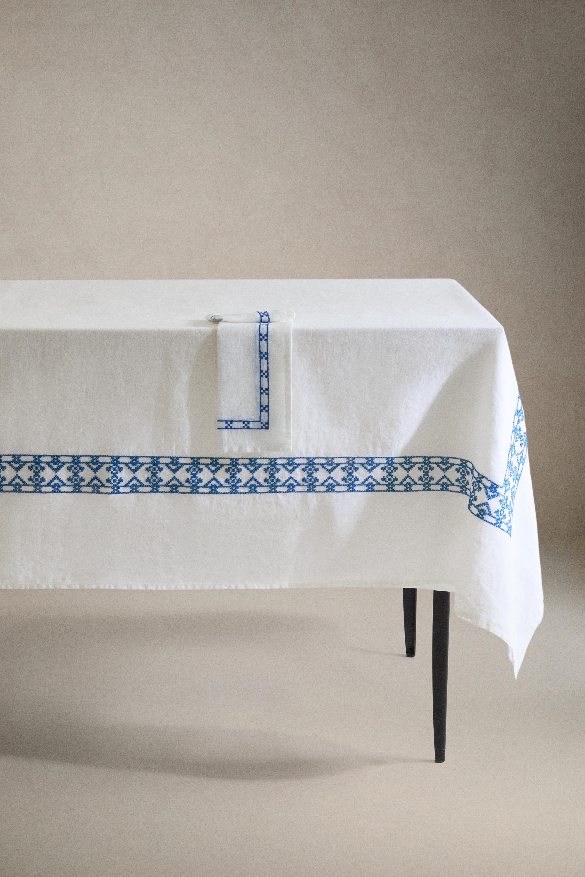 NAPPE LIN BRODERIE GÉOMÉTRIQUE